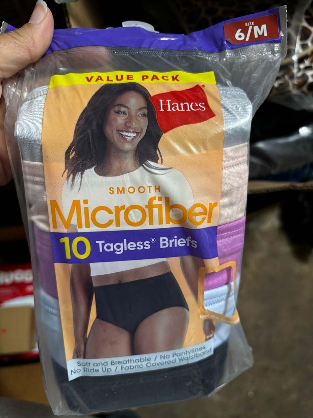 Hanes Women's Smooth Microfiber 10-Pack Tagless Briefs, Size 6/M